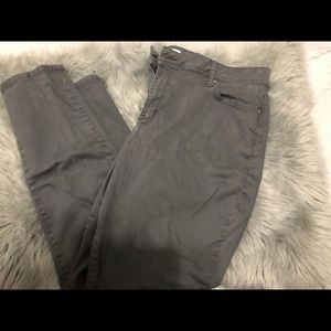 Sonoma Gray skinny pants NWOT